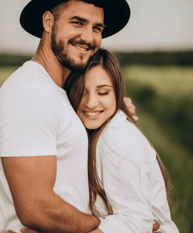 couple-pregnant-waiting-baby